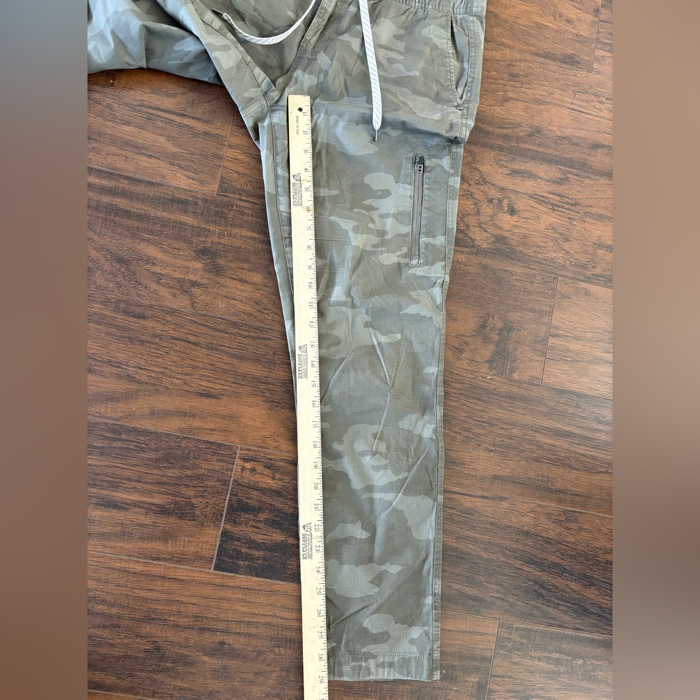 Vuori Ripstop Climber Pants Drawstring Slim Fit Camo Black Gray Size medium - Picture 3 of 5